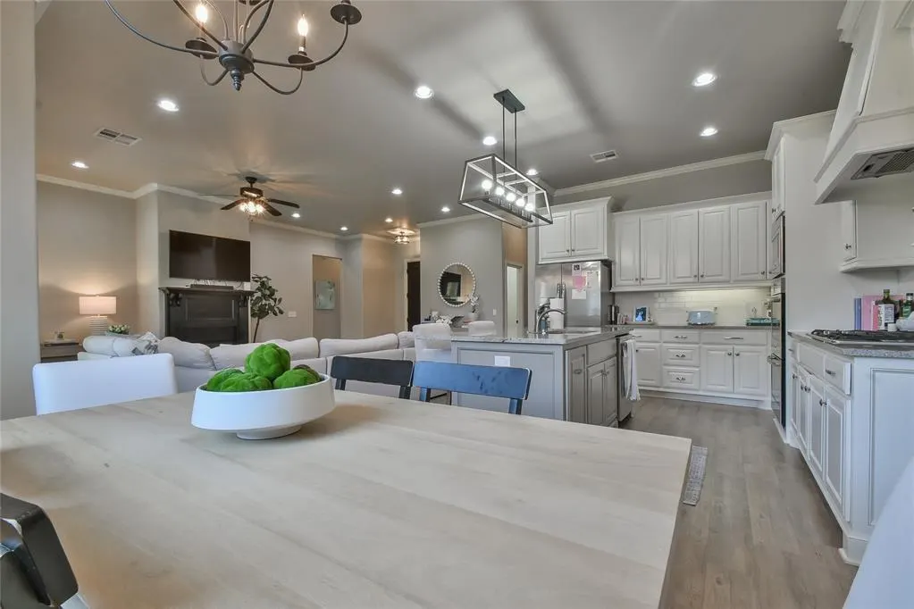 Photo 16 — 632 Spavinaw Lane, Edmond, OK 73025