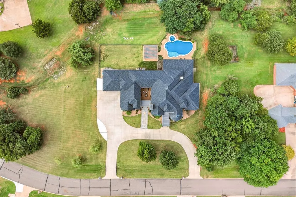 Photo 4 — 2808 Perth Drive, Edmond, OK 73013
