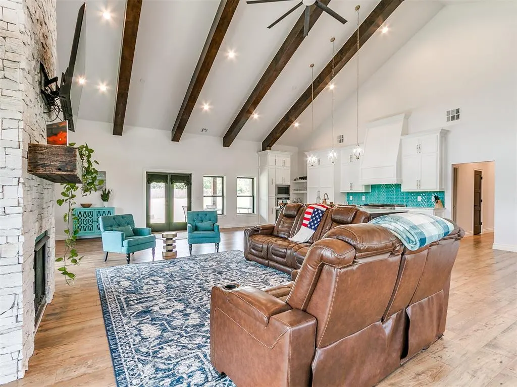 Photo 6 — 641 Highland Hills Drive, Edmond, OK 73034