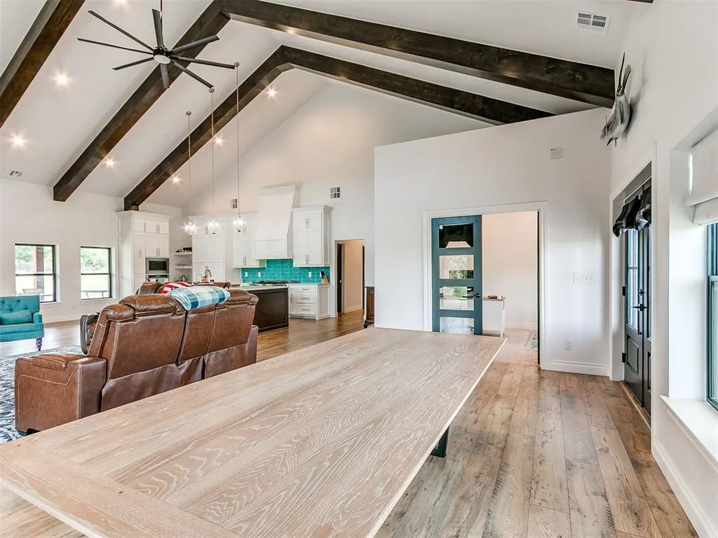 Photo 8 — 641 Highland Hills Drive, Edmond, OK 73034