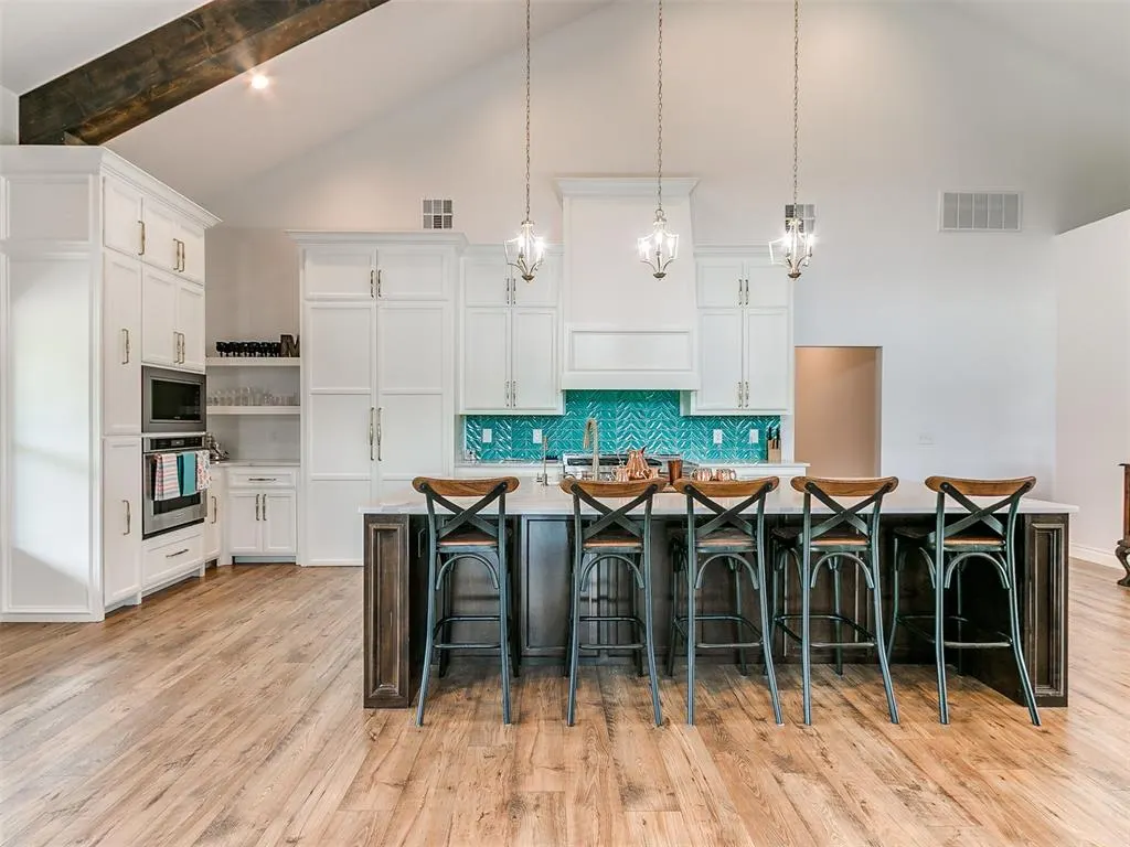 Photo 13 — 641 Highland Hills Drive, Edmond, OK 73034
