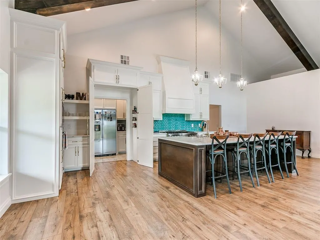 Photo 18 — 641 Highland Hills Drive, Edmond, OK 73034