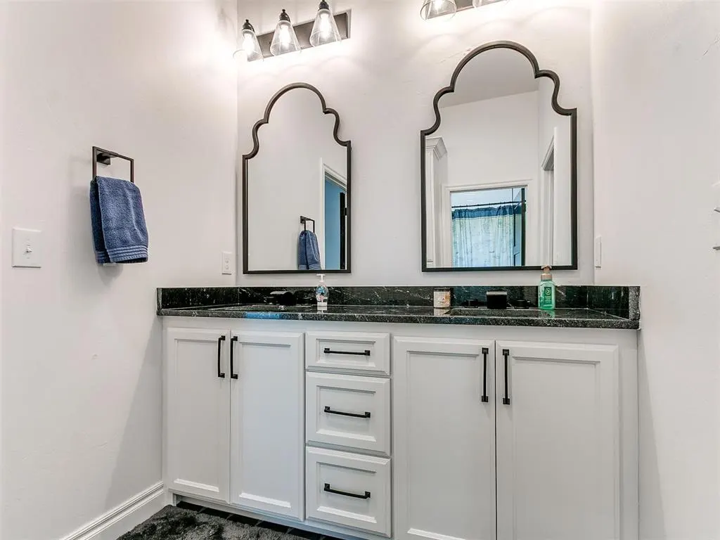 Photo 32 — 641 Highland Hills Drive, Edmond, OK 73034