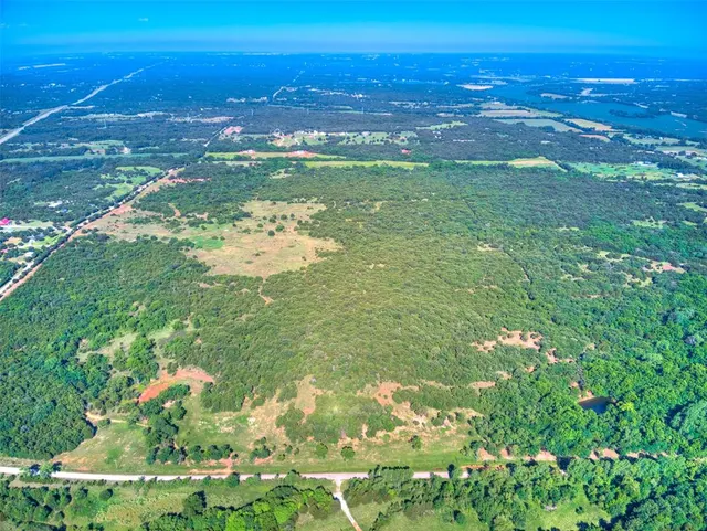 Photo 2 — 6 N Indian Meridian Road, Luther, OK 73054