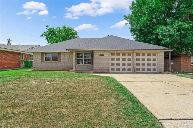 Front exterior — 2920 SW 57th Street, Oklahoma City, OK 73119