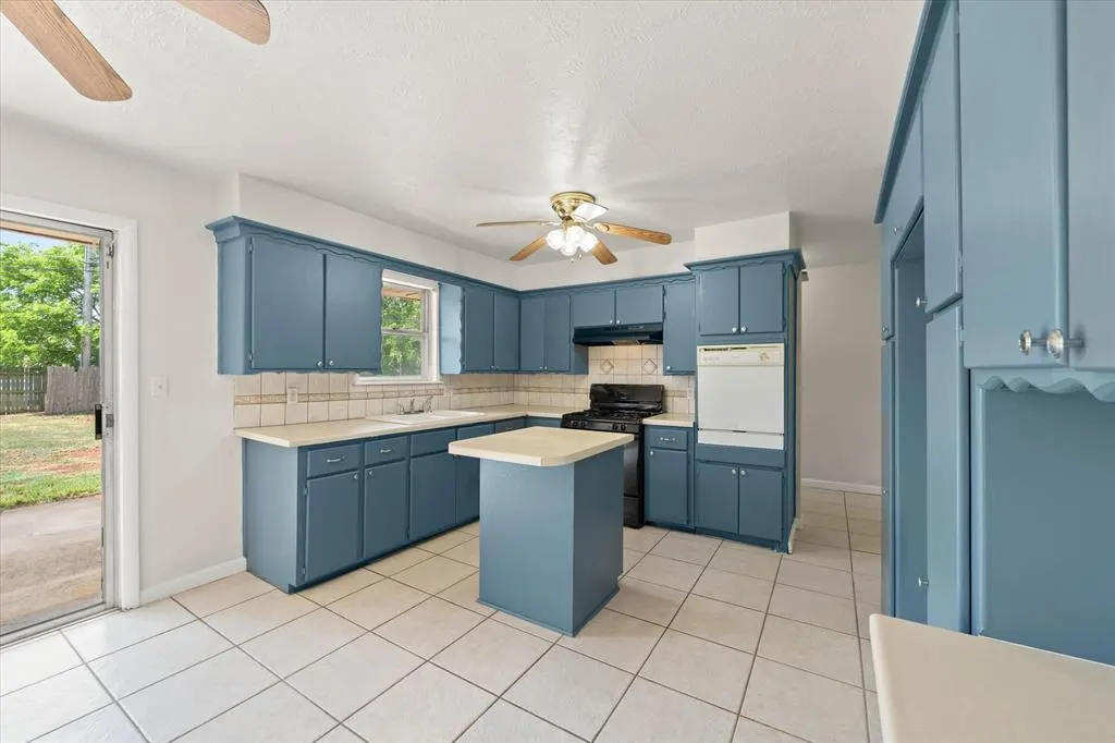 Photo 18 — 2920 SW 57th Street, Oklahoma City, OK 73119