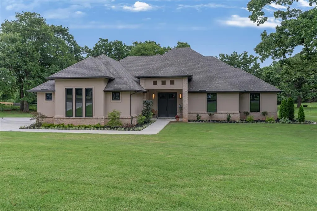 Front exterior — 10124 NE 4th Street, Oklahoma City, OK 73130