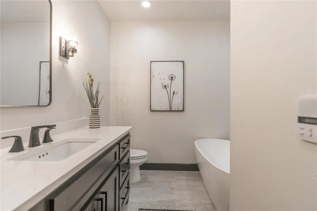 Photo 36 — 10124 NE 4th Street, Oklahoma City, OK 73130