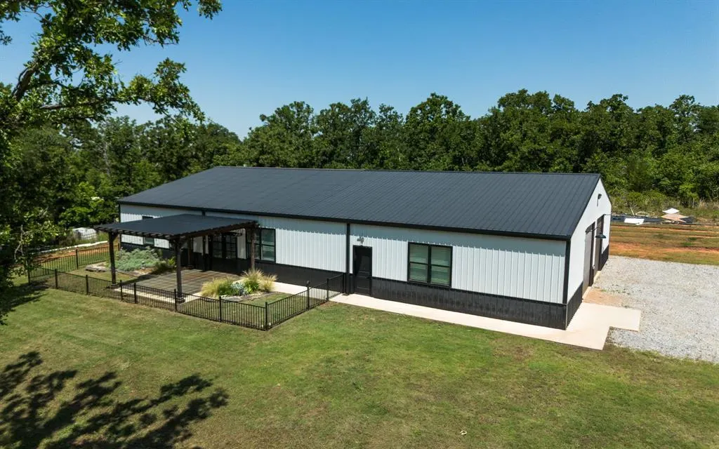 Front exterior — 14001 Kelly Drive, Noble, OK 73068