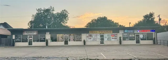 Photo 2 — 914 S 4th Street, Chickasha, OK 73018