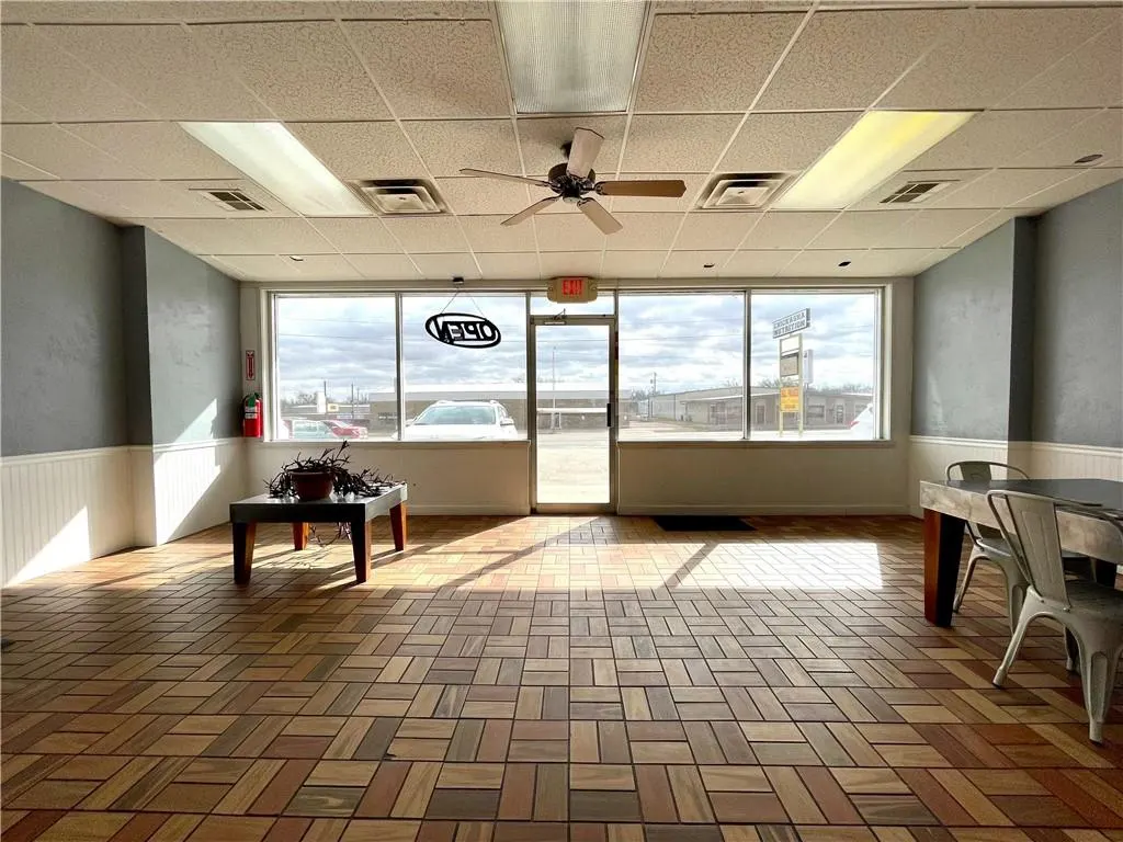 Photo 25 — 914 S 4th Street, Chickasha, OK 73018