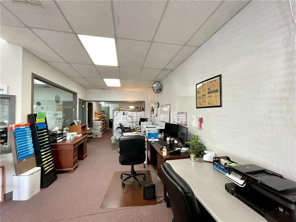 Photo 35 — 914 S 4th Street, Chickasha, OK 73018