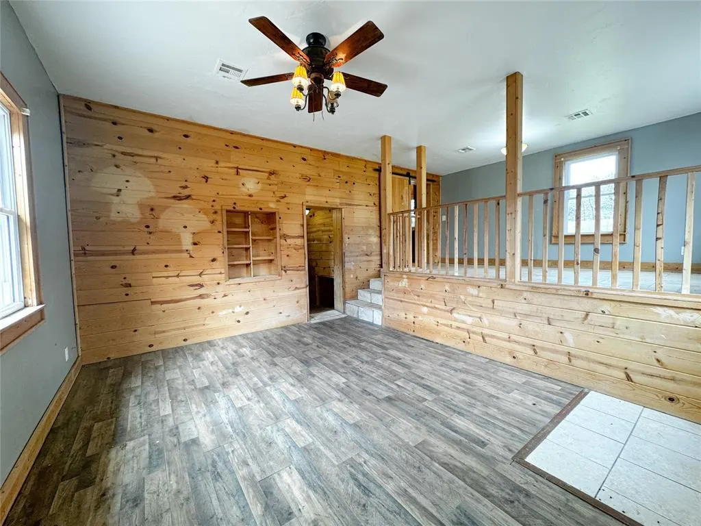 Photo 11 — 504 N Walnut Street, Seiling, OK 73663