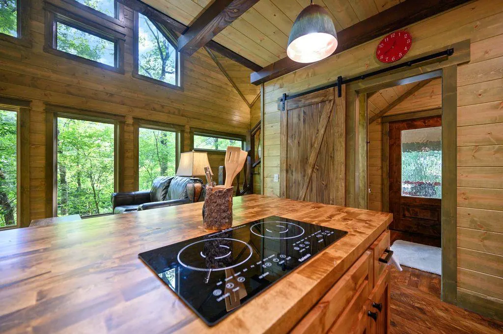 Photo 11 — 122 Sherwood Forest Lane, Broken Bow, OK 74728-7424