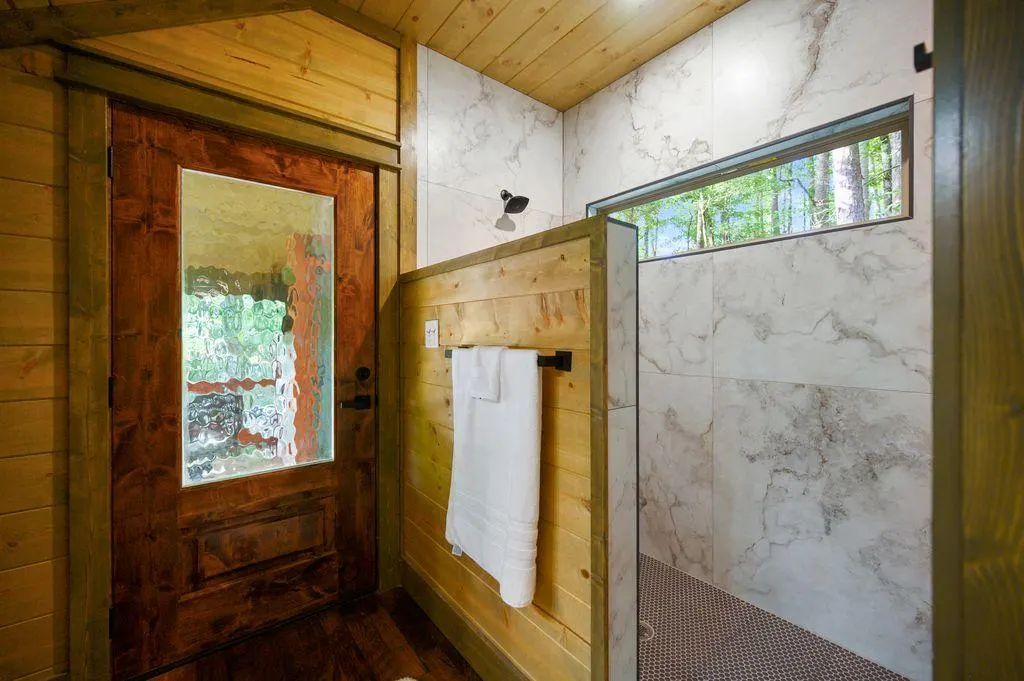 Photo 12 — 122 Sherwood Forest Lane, Broken Bow, OK 74728-7424
