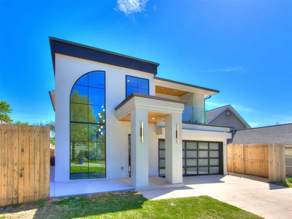 Photo 3 — 812 NW 45th Street, Oklahoma City, OK 73118