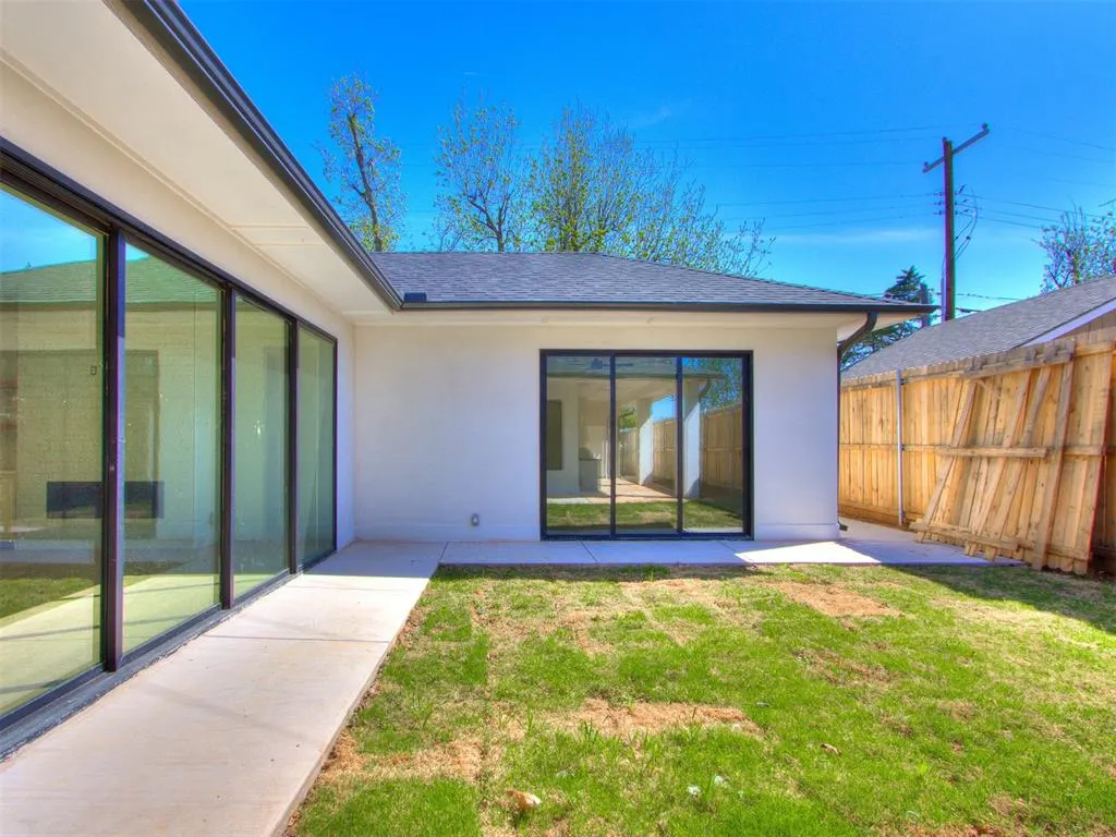 Photo 4 — 812 NW 45th Street, Oklahoma City, OK 73118