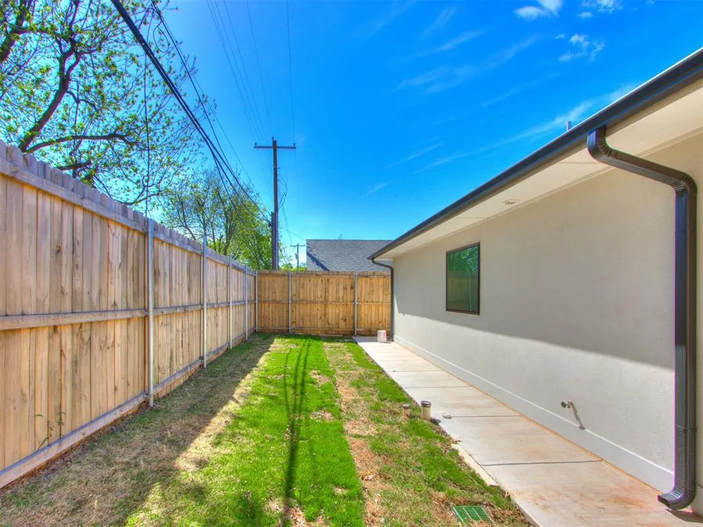 Photo 9 — 812 NW 45th Street, Oklahoma City, OK 73118