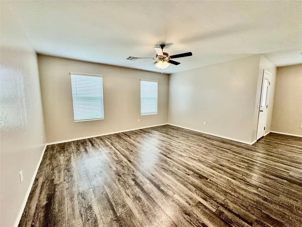 Photo 5 — 11516 Ruger Road, Yukon, OK 73099