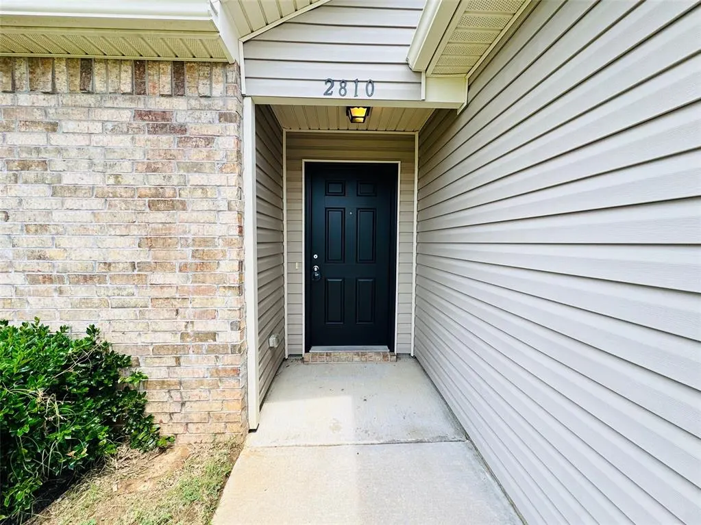 Photo 2 — 2810 E Pittsburg Street, Broken Arrow, OK 74014