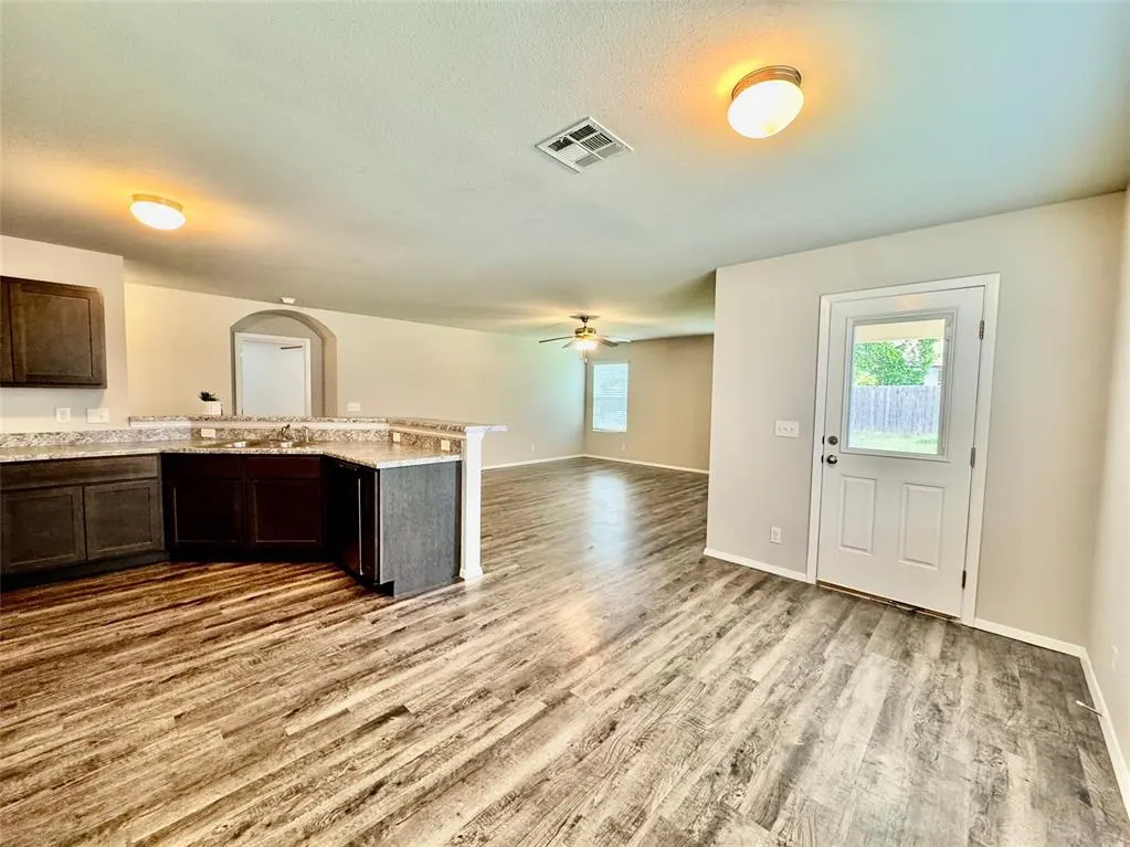 Photo 11 — 2810 E Pittsburg Street, Broken Arrow, OK 74014