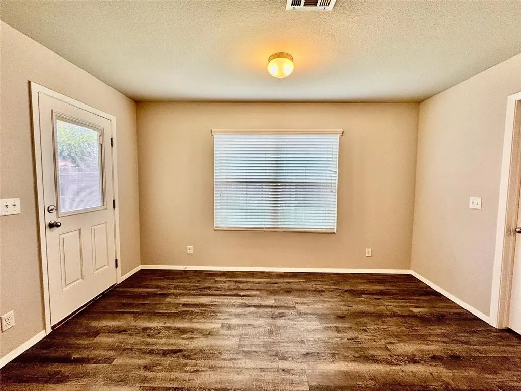 Photo 14 — 2810 E Pittsburg Street, Broken Arrow, OK 74014