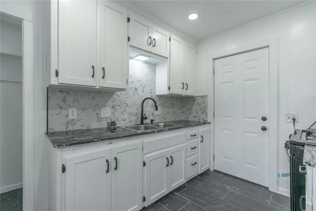 Photo 9 — 208 W Fairchild Drive, Oklahoma City, OK 73110