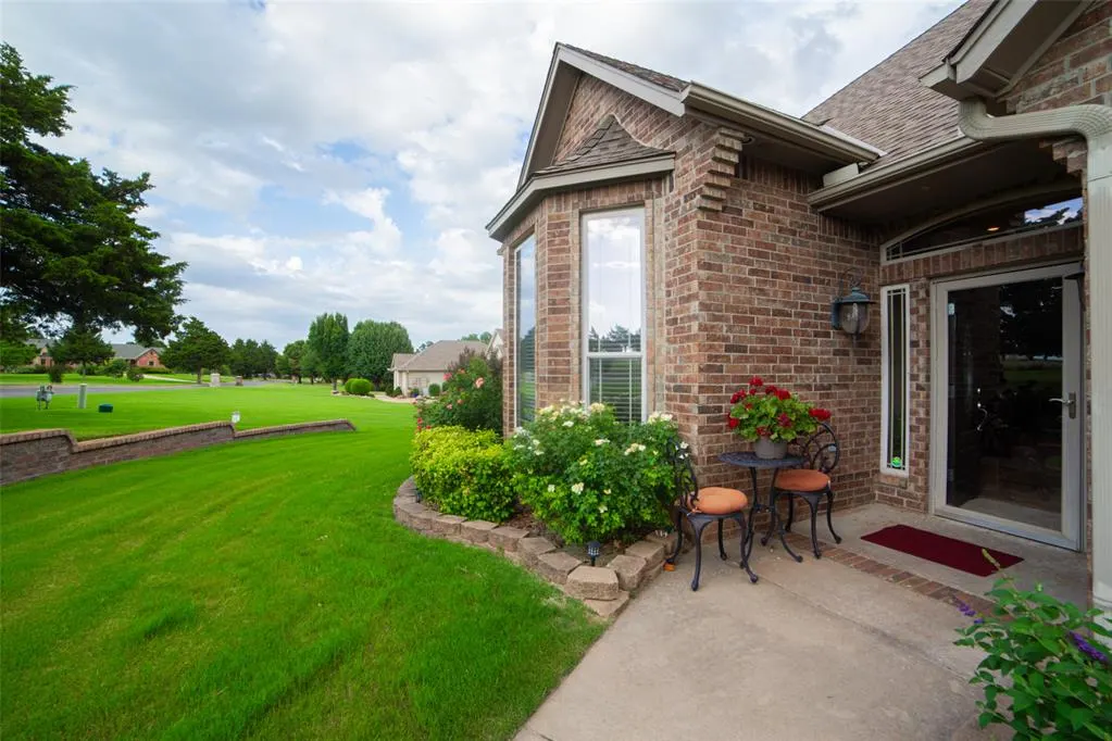 Photo 5 — 5731 Cimarron Manor, Guthrie, OK 73044