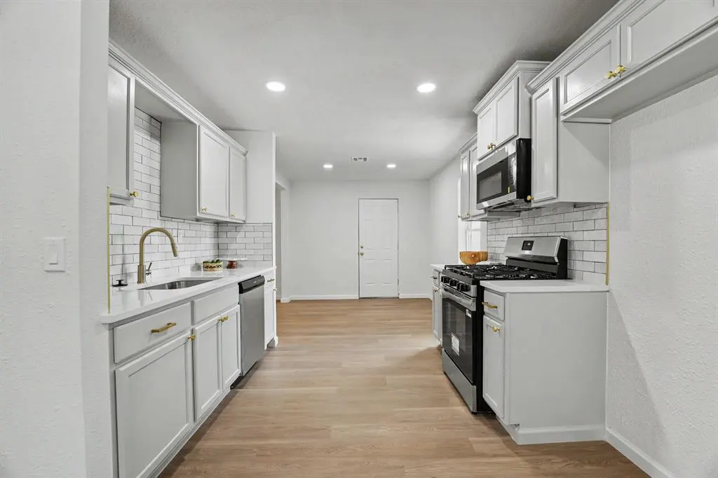 Photo 4 — 10346 Bellview Drive, Oklahoma City, OK 73130