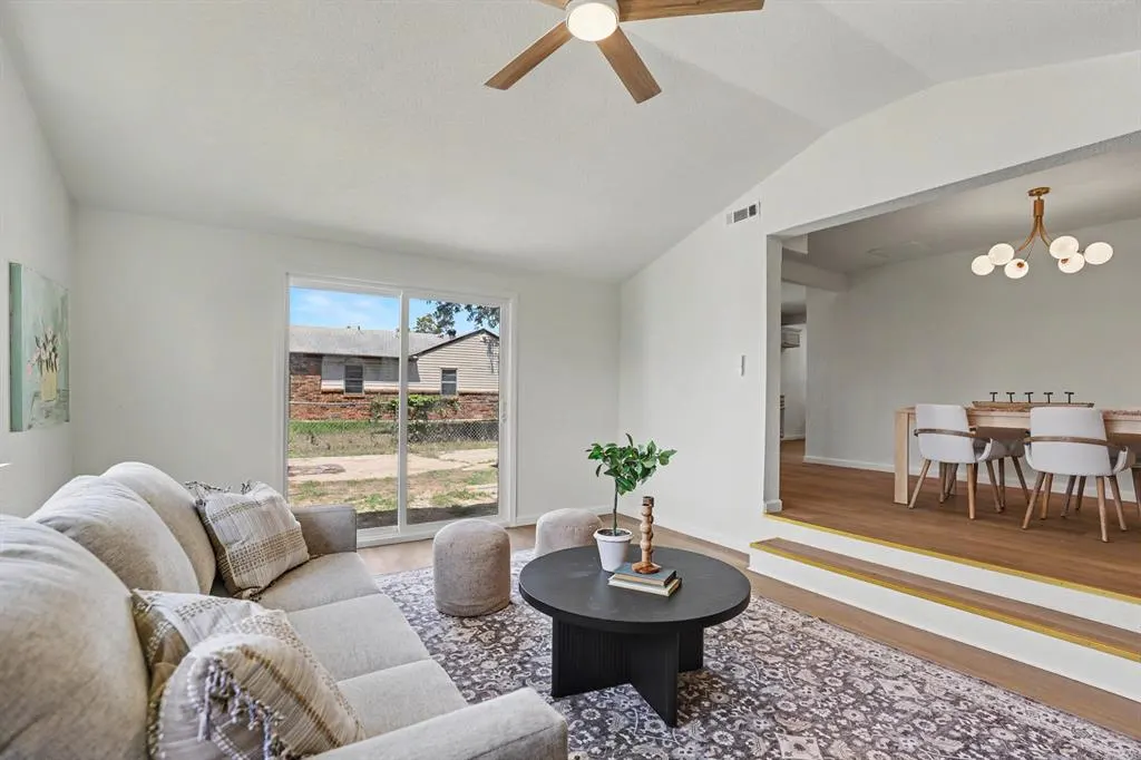 Photo 8 — 10346 Bellview Drive, Oklahoma City, OK 73130