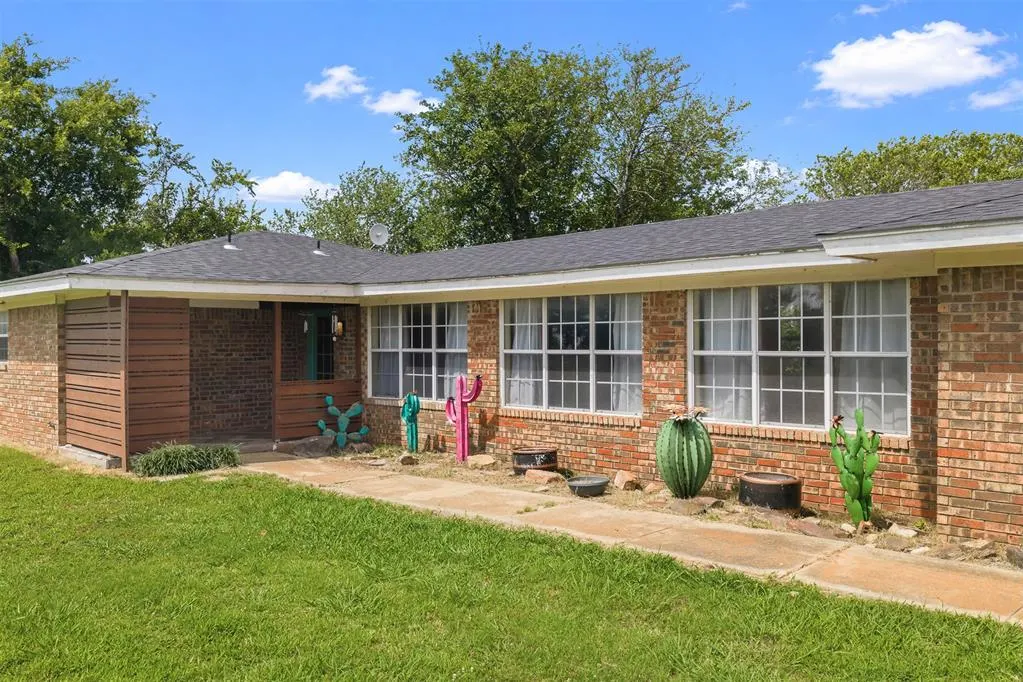 Photo 2 — 1014 State Highway 89 Highway, Ringling, OK 73456