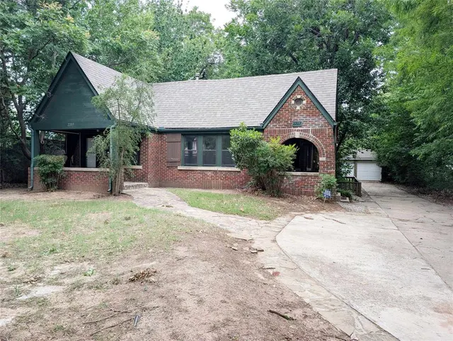Front exterior — 2209 NW 19th Street, Oklahoma City, OK 73107