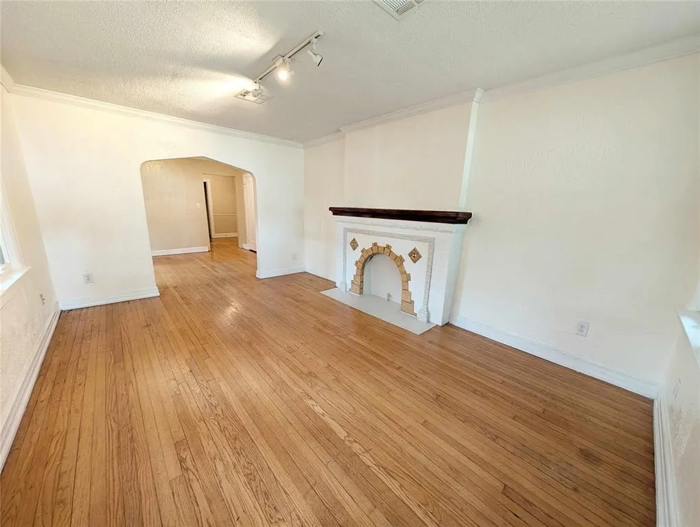 Photo 3 — 2209 NW 19th Street, Oklahoma City, OK 73107