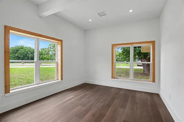 Photo 8 — 216 E Beech Street, Lexington, OK 73051