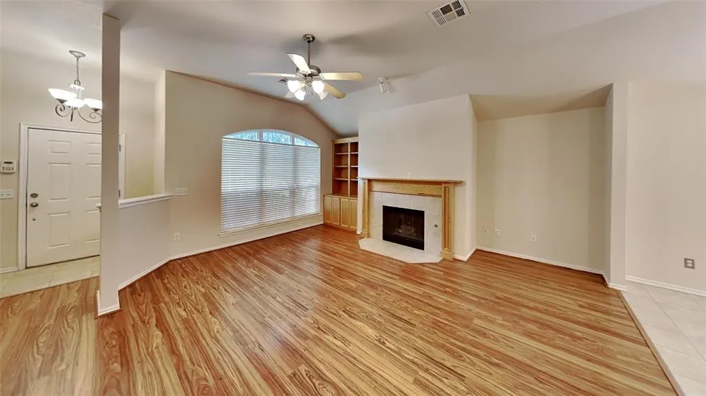 Photo 4 — 21886 Pioneer Circle, Edmond, OK 73012