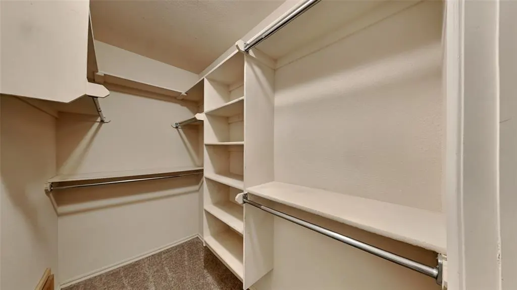 Photo 12 — 21886 Pioneer Circle, Edmond, OK 73012