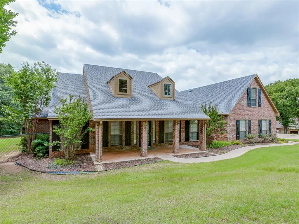 Front exterior — 10461 Ridgeview Drive, Edmond, OK 73034