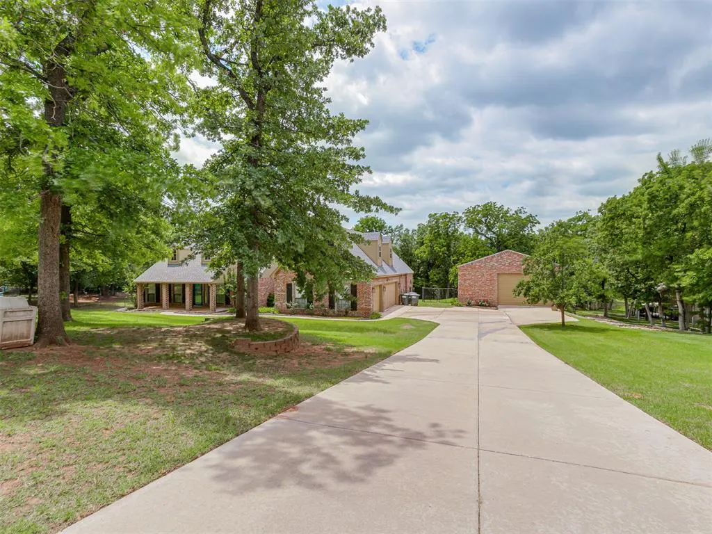 Photo 4 — 10461 Ridgeview Drive, Edmond, OK 73034