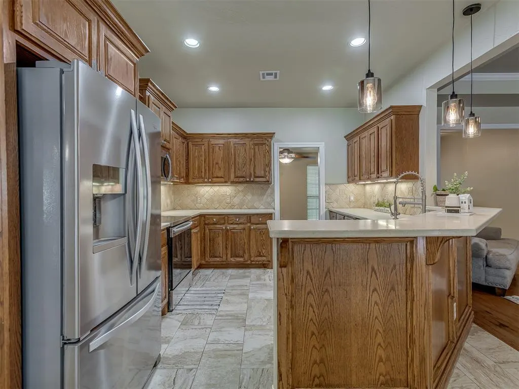 Photo 12 — 10461 Ridgeview Drive, Edmond, OK 73034