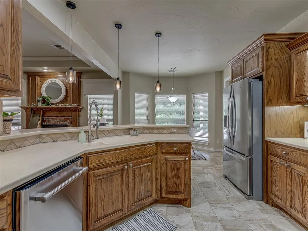Photo 14 — 10461 Ridgeview Drive, Edmond, OK 73034