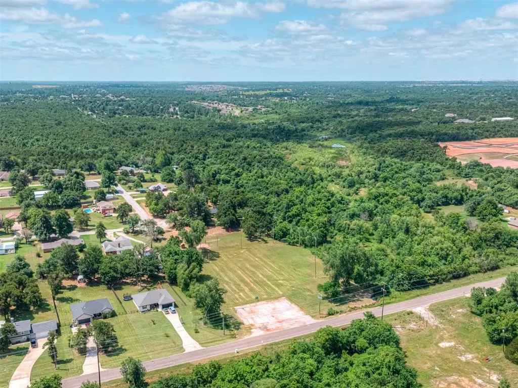 Photo 9 — 13500 NE 10th Street, Choctaw, OK 73020