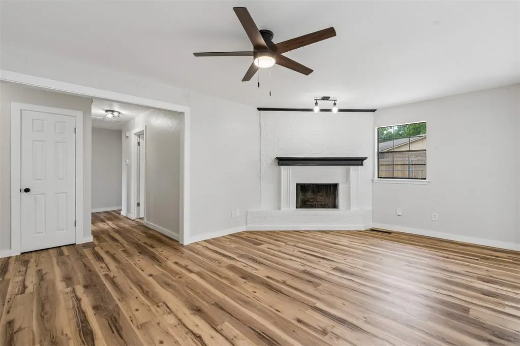 Photo 10 — 803 Hawthorne Lane, Edmond, OK 73003