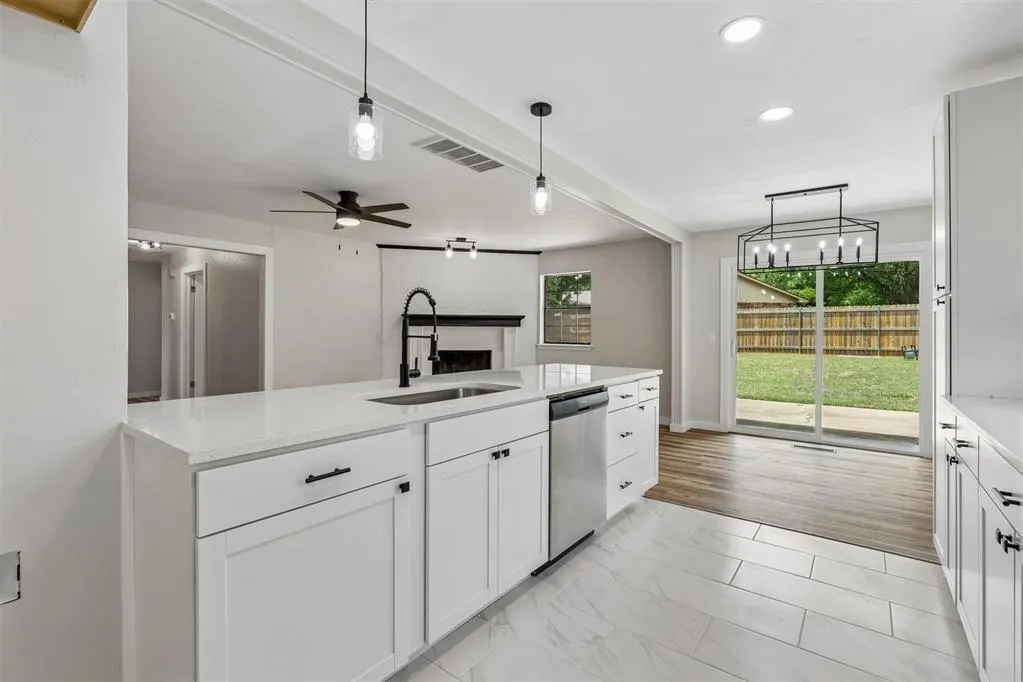 Photo 22 — 803 Hawthorne Lane, Edmond, OK 73003