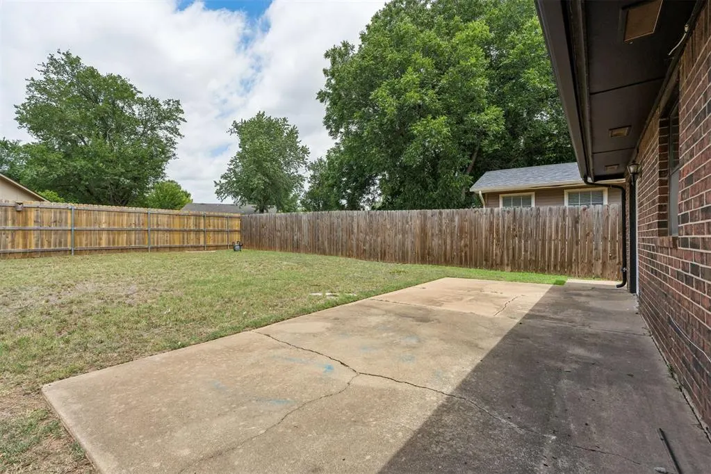 Photo 42 — 803 Hawthorne Lane, Edmond, OK 73003