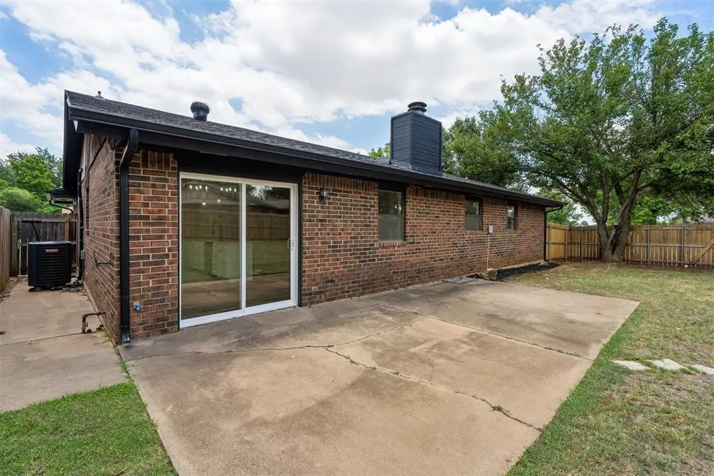 Photo 44 — 803 Hawthorne Lane, Edmond, OK 73003