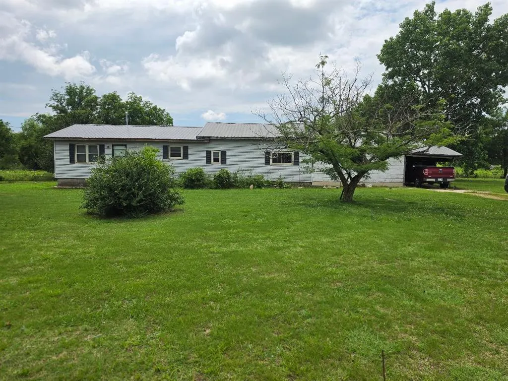 Photo 2 — 373057 E Us Highway 62 Highway, Okemah, OK 74859