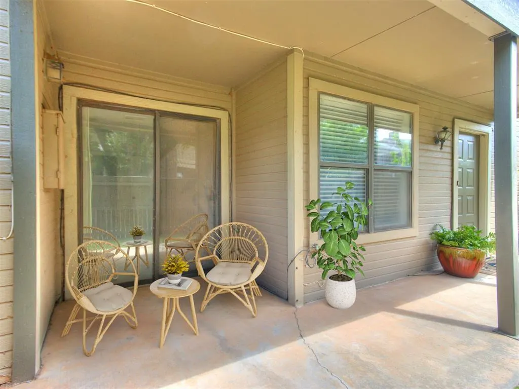 Photo 2 — 11429 Springhollow Road 1406, Oklahoma City, OK 73120