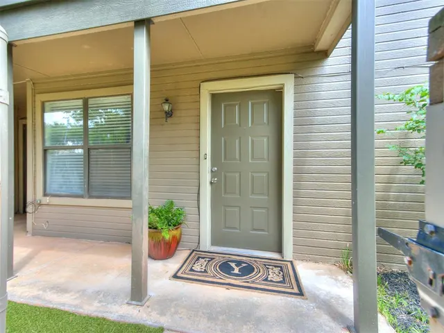 Photo 4 — 11429 Springhollow Road 1406, Oklahoma City, OK 73120