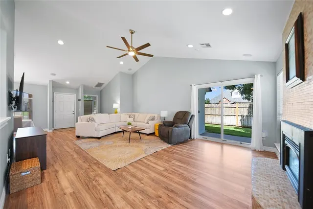 Photo 3 — 2401 Knollwood Street, Norman, OK 73071