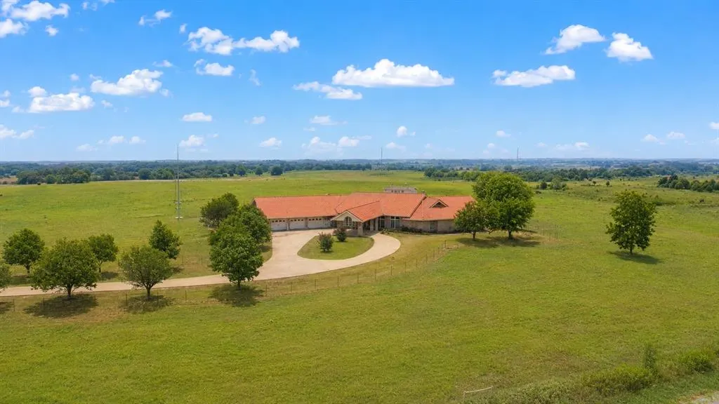 Photo 4 — 46069 County Street 2630 Street, Apache, OK 73006